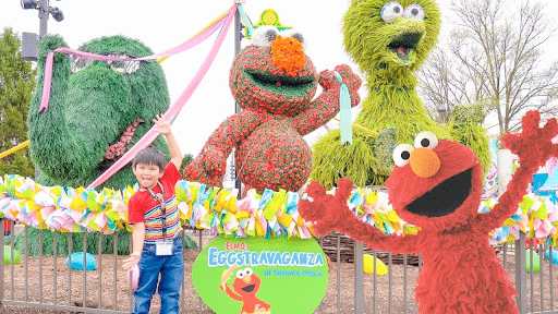 ELMO’S EGGSTRAVAGANZA