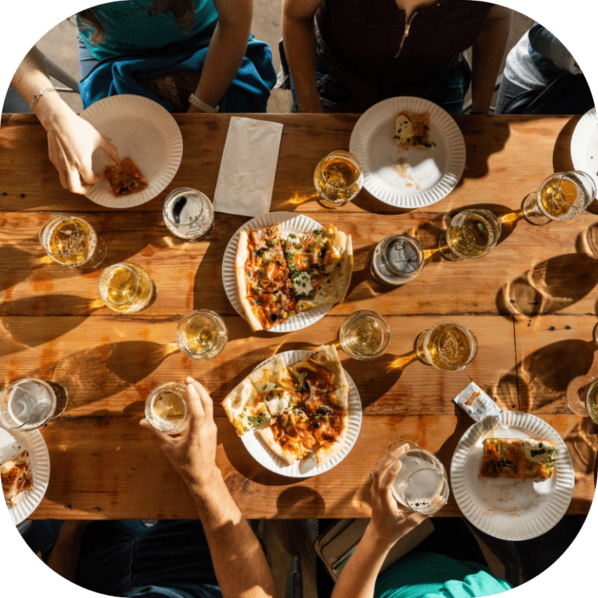 like-to-eat-bg@2x Pizza on a table on a Little Italy food tour