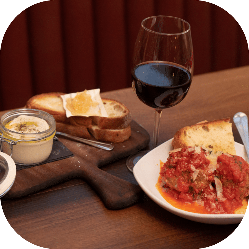 spoil-your-senses-VVV@2x