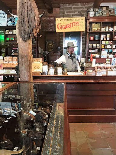 San Diego, tobacconist