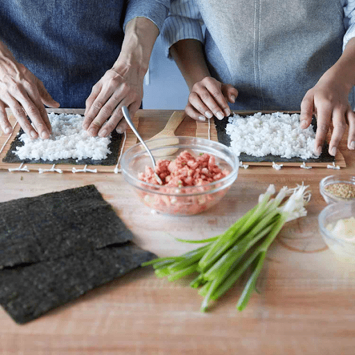 Prepearing sushi at Sur La Table